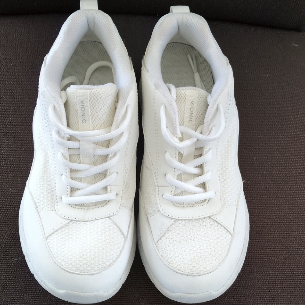 Vionic Lumina All-White Athletic Shoes Size 8
